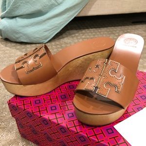 BRAND NEW Tory Burch Heels Size 5